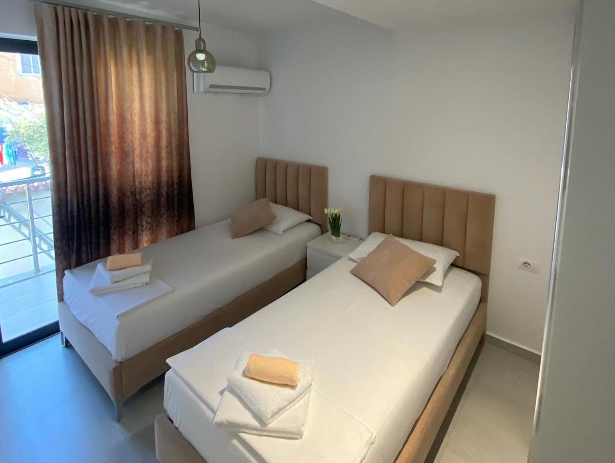 City Glow Apartments Sarandë Exterior foto